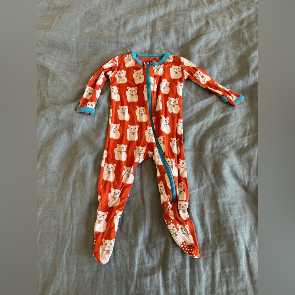 Kickee Pants lucky cat red footies